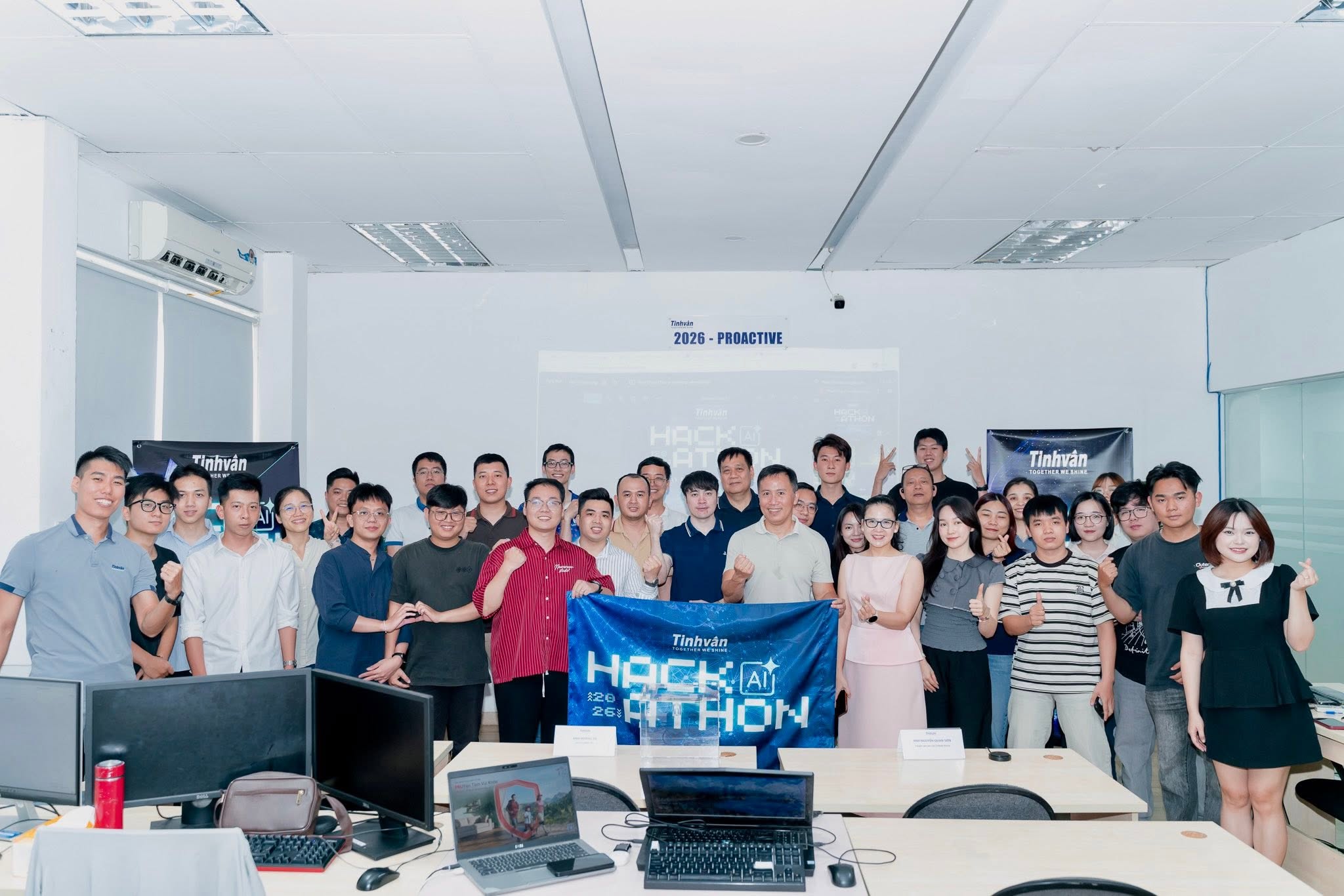 Tinhvan Hackathon 2026: Khép Lại Hành Trình "Làm Chủ AI, Khẳng Định Tương Lai"